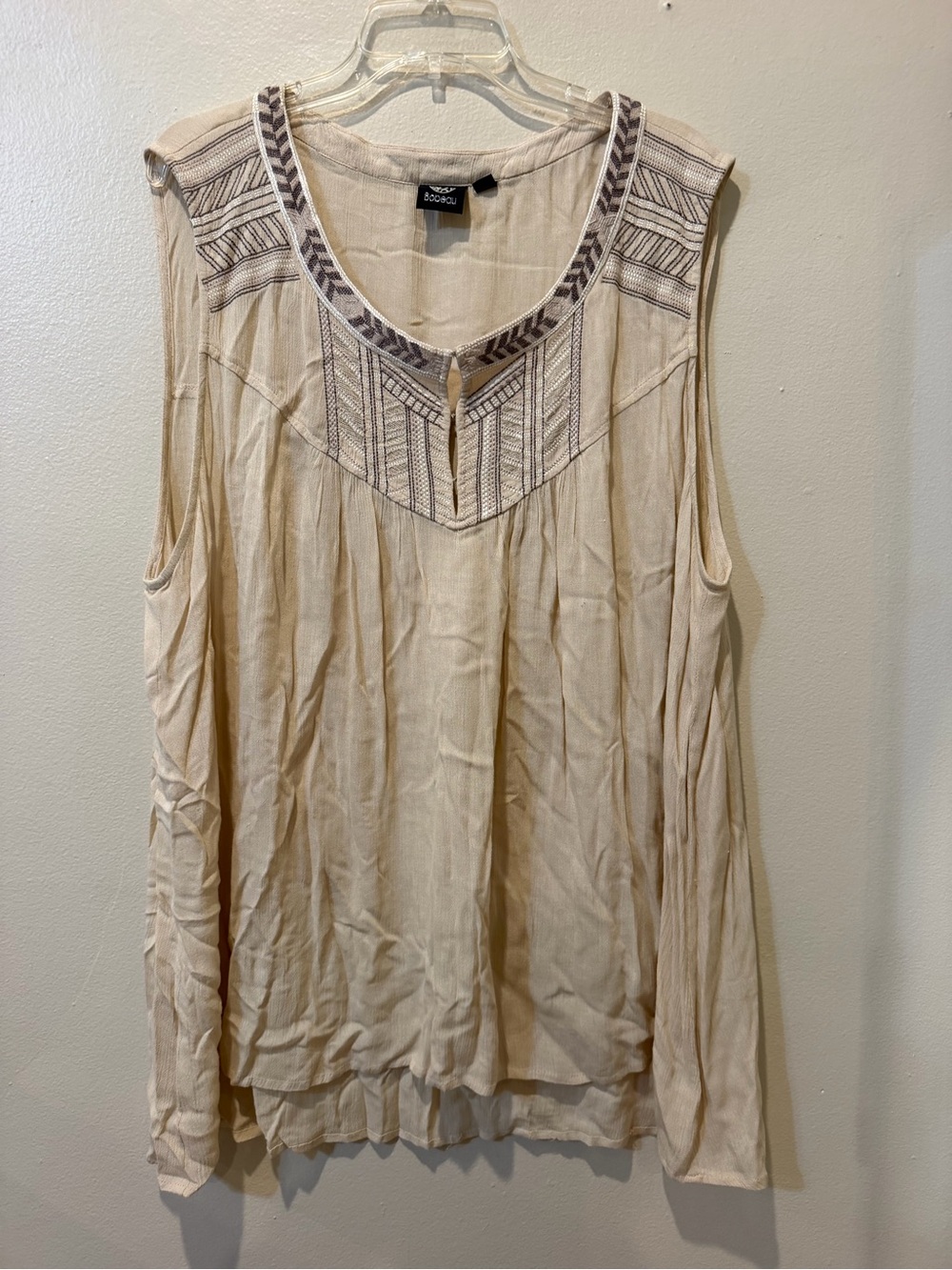 bobeau Cream Embroidered Sleeveless Boho Tank Top